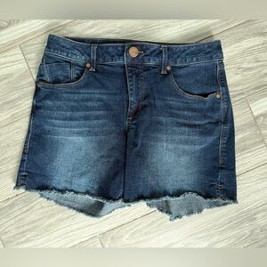 1822 Denim Frayed Hem Shorts Sz 8